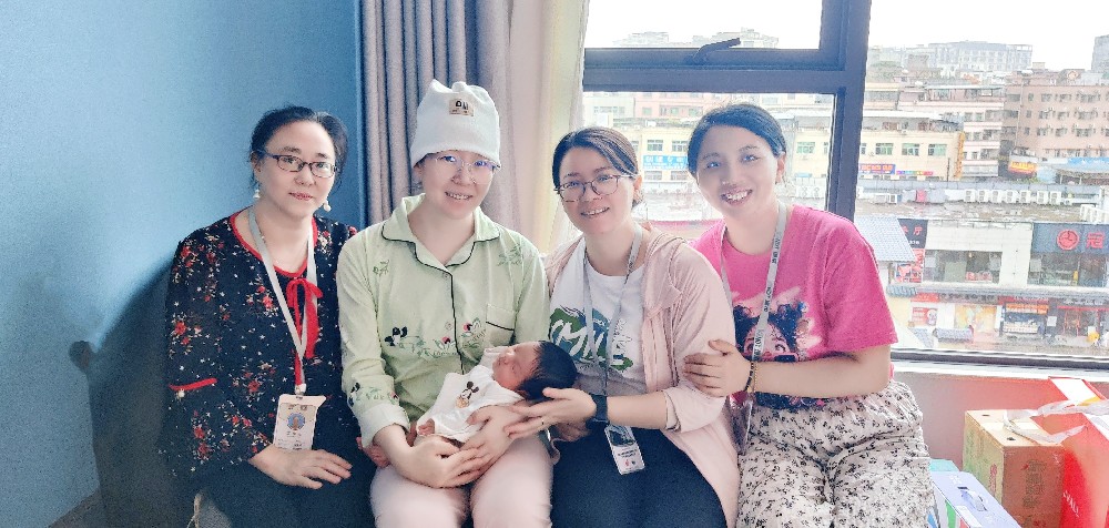 深圳微視：以愛之名，慰問生育女職工